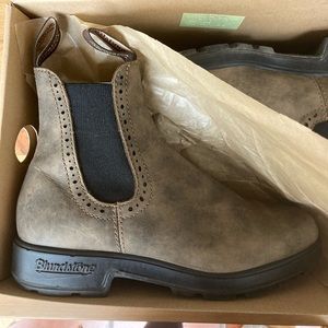 Blundstones Hi-Tops in Rustic Brown Size 4 1/2